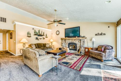 Sandy River Villa, Clackamas