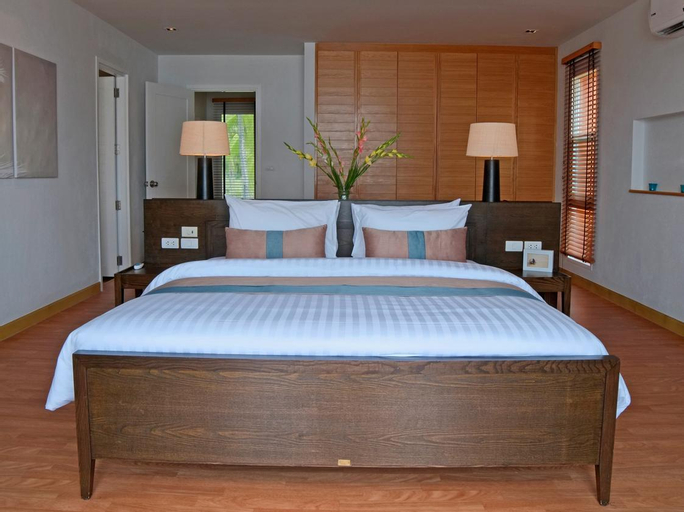 Nishaville Resort, Thap Sakae