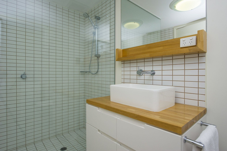 Bathroom 3, 1 Bright Point Apartment 4202, Magnetic Island