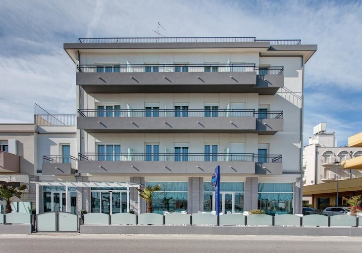 Exterior & Views 2, Hotel Platinum, Rimini