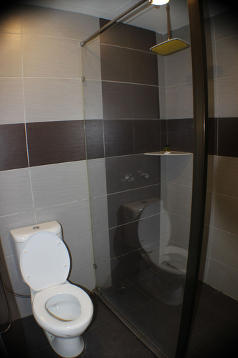 Bathroom 4, Town View Hotel, Kuala Lumpur