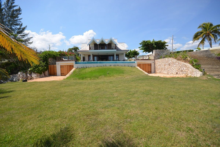 Tallawah Villa, Silver Sands Jamaica 7BR,