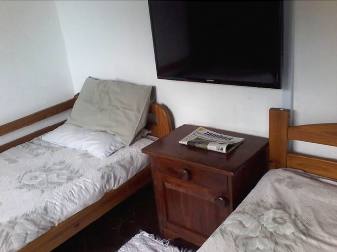 Zimre Lodge and Houseboats, Kariba