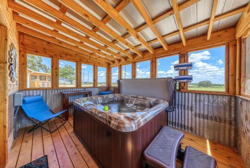 Sunset Cabin, Gillespie