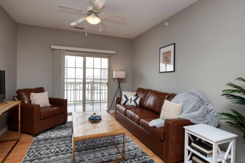 Iowa State University Flat + Gym, Story