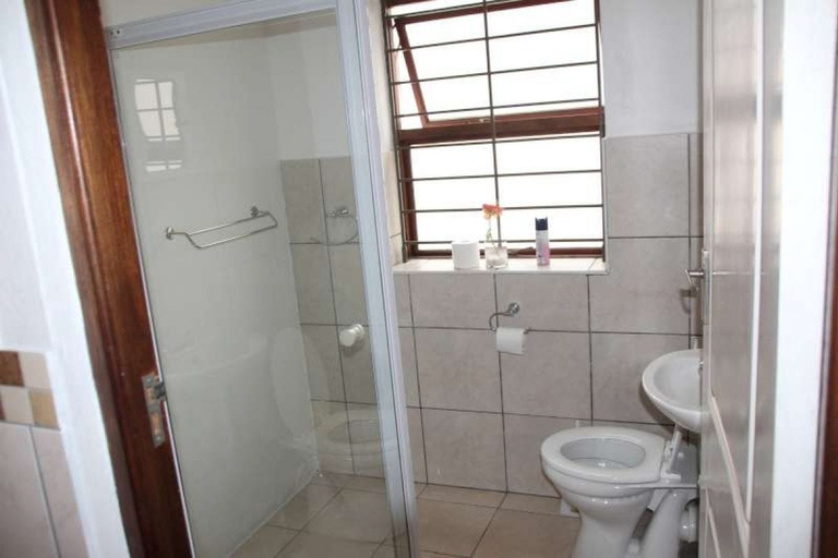 Bathroom 3, Alpine Inn, Eden