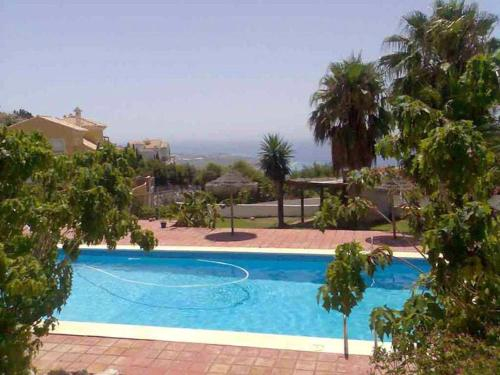One bedroom house with sea view shared pool and furnished terrace at Salobrena 2 km away from the be, Granada