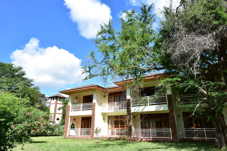 Hunters Lodge - Kiboko, Kibwezi West