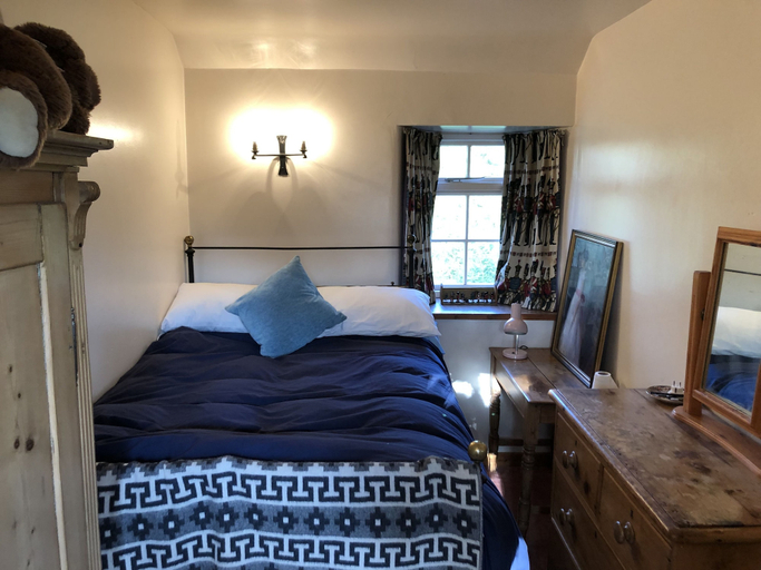 Bedroom 2, Silverstone Grand Prix, Northamptonshire