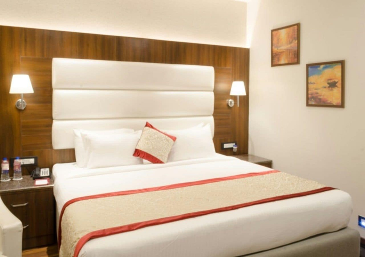 Bedroom 3, SS LUMINA HOTEL, Bangalore