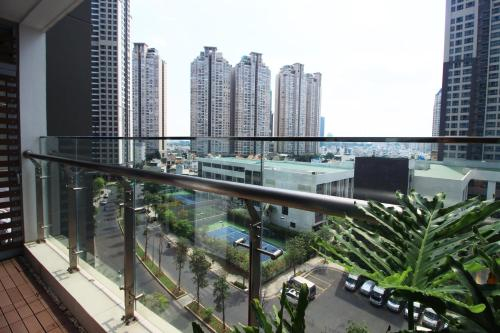 Qhome Saigon Nguyen Huu Canh, Bình Thạnh