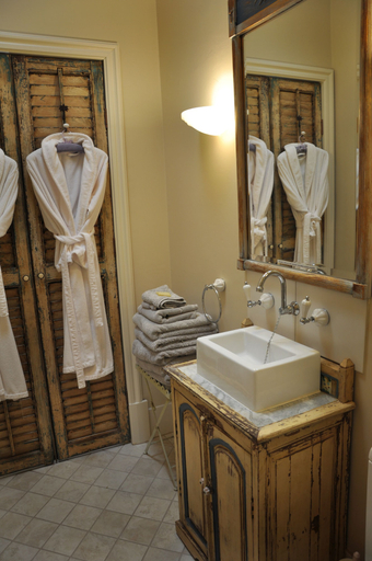 Bathroom 5, Athelney Cottage, Adelaide