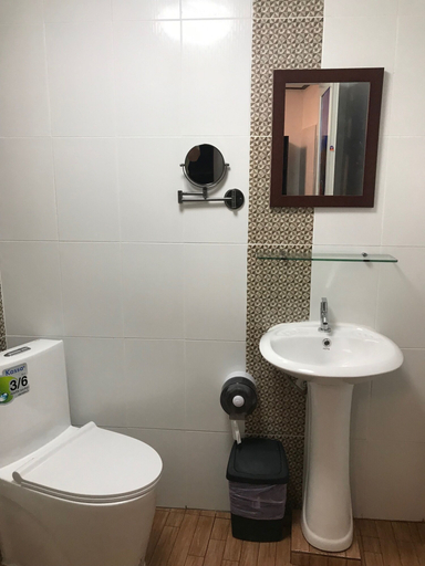 Bathroom 4, Palada Guest House, Hua Hin