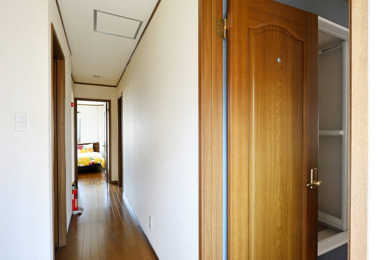 Public Area 2, Raku House, Osaka