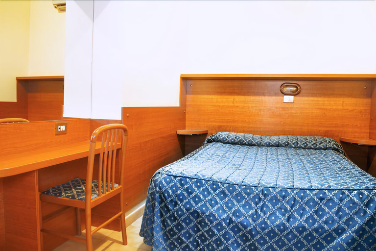 Bedroom 2, Camp's Hotel, Rome