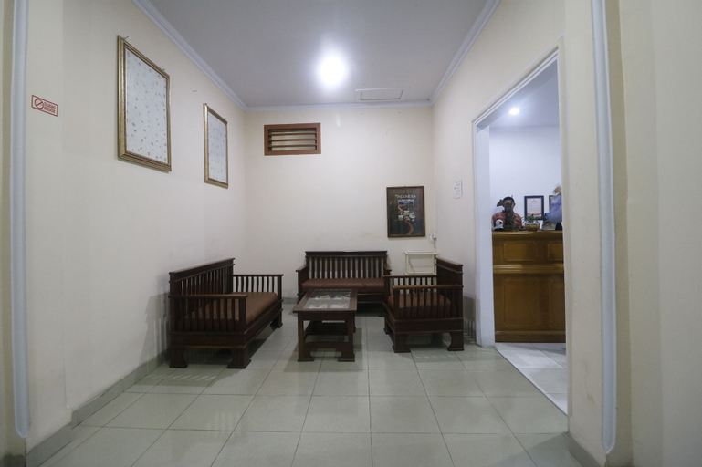 RedDoorz near Hermina Hospital Palembang, Palembang