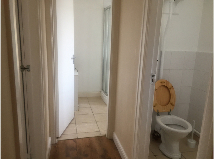 Bathroom 4, The Poacher, Hertfordshire
