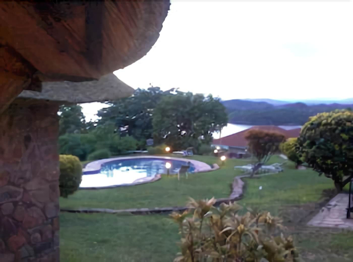 Zimre Lodge and Houseboats, Kariba