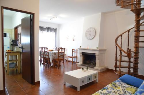 Helios House, Peniche