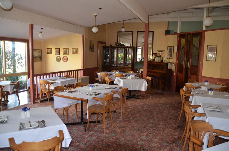 Food & Drinks 5, Leura House, Blue Mountains