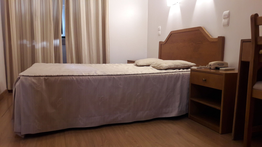 Bedroom 3, Hotel Alicante, Lisbon