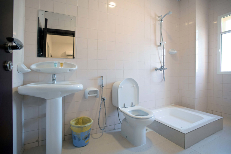 Bathroom, Star Emirates Suites, Salalah