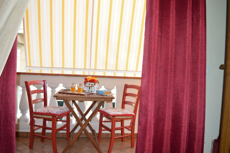 Others 4, Villa Rosa, Vibo Valentia