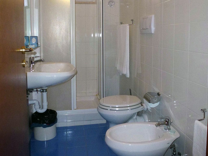 Bathroom 4, B&B & Residence Pozzo Misseo, Matera