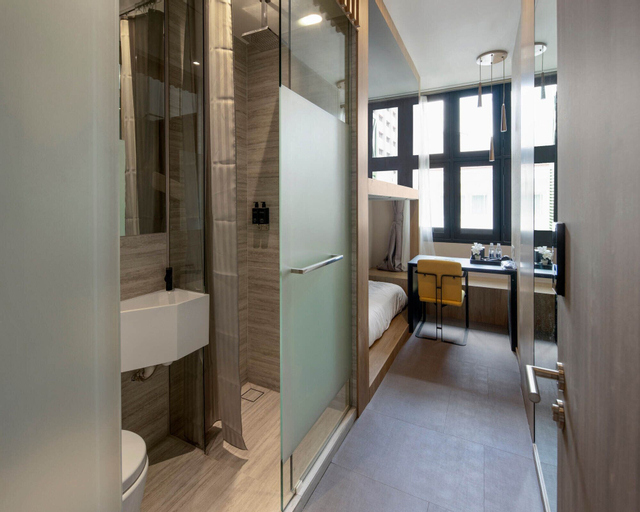 Bathroom 11