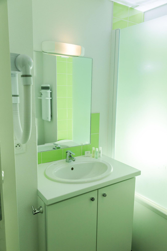 Bathroom 4, Gold Beach Hotel & Residence, Calvados
