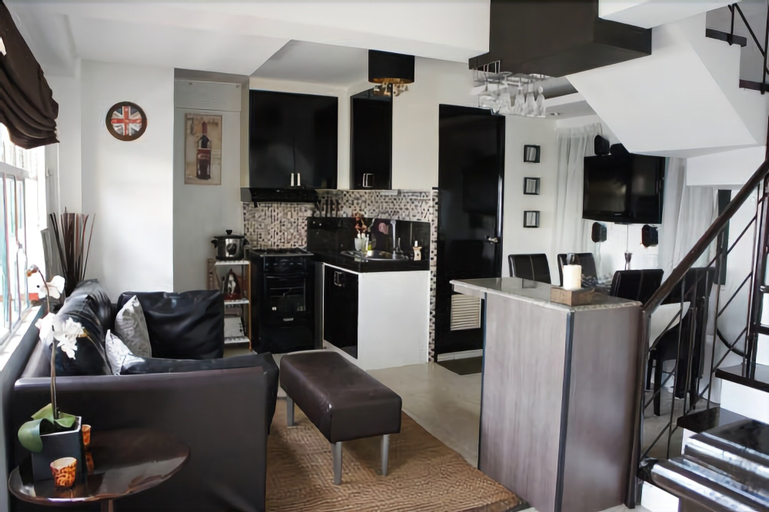 JLT Condo Units, Quezon City