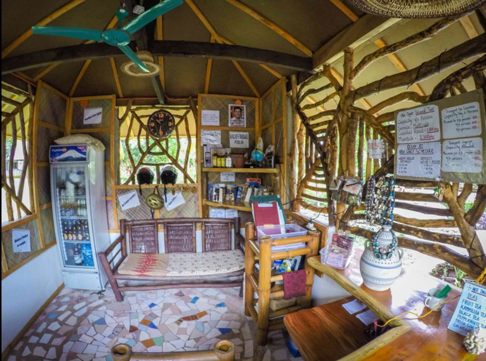 Public Area 3, Chelle's Guest House and Backpackers - Hostel, San Juan