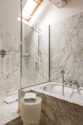 Bathroom, Hotel de l'Abbaye, Paris