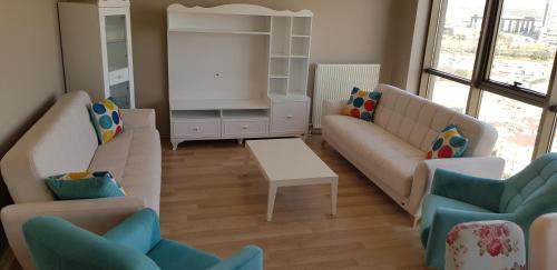 Cozy 2+1 (city view)5 min walk to mall of Istanbul, Küçükçekmece