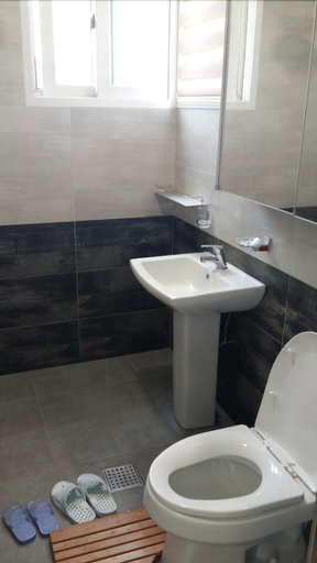 Bathroom 4, Nandrue Olle, Seogwipo