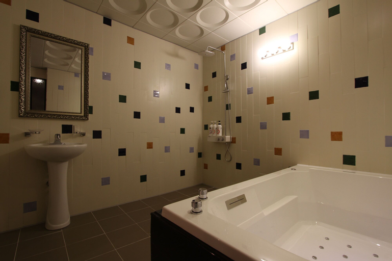 Hotel Raum, Gyeyang