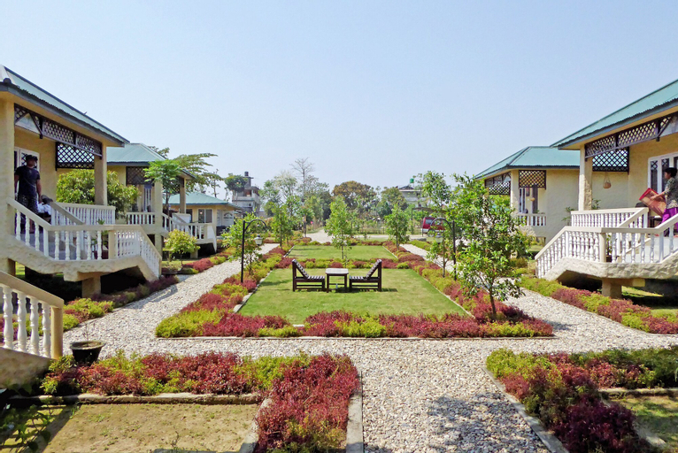 Tharu Mahal, Narayani