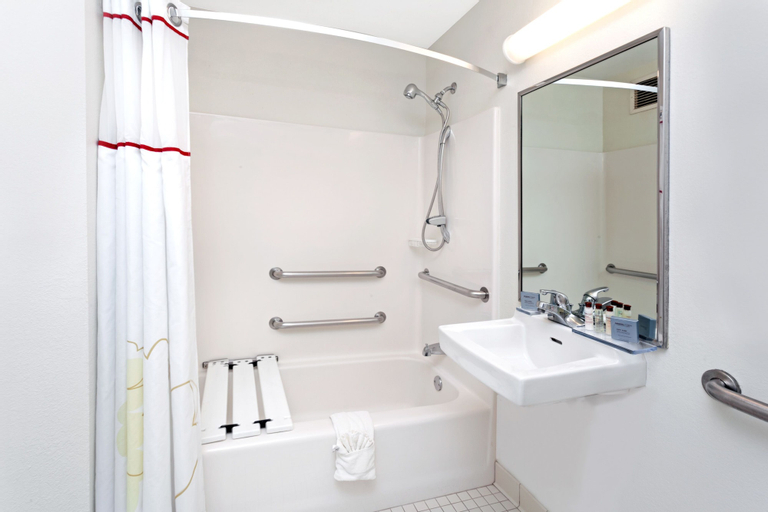Bathroom 17