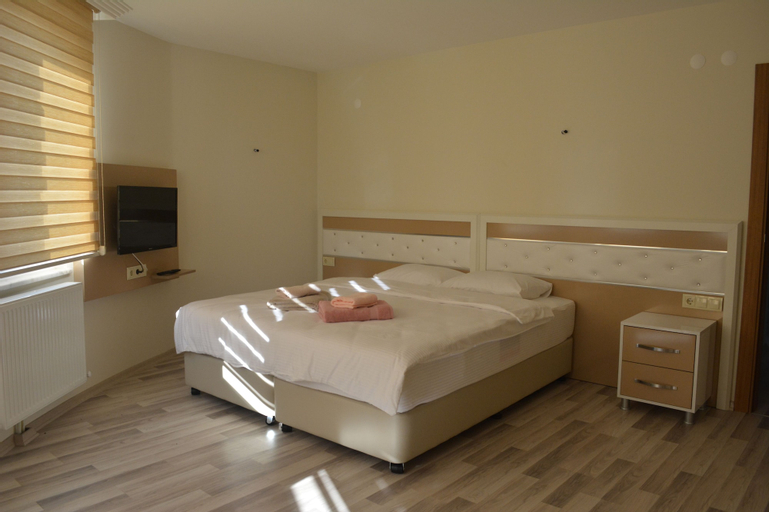 Serenti Apart Otel, Merkez