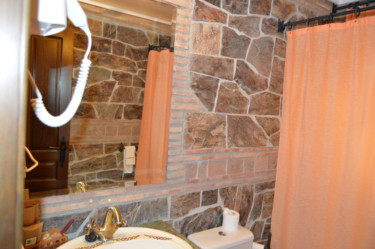 Bathroom 5, Apartamentos Rurales La Muralla II, Cuenca