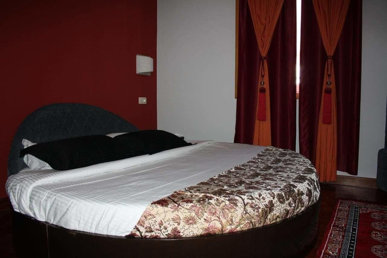 Bedroom 3, Hotel Kerala, Asturias