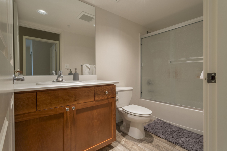 Bathroom 5, Domicile Suites at Elliott Bayview, Seattle