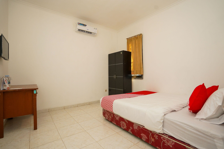 OYO 1281 Home Stay 83, Surabaya