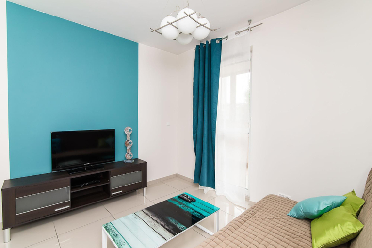 Bedroom 3, Senator Warsaw Apartments, Warsaw