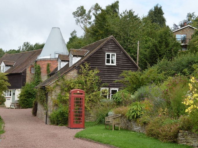 Exterior & Views 2, Whitewells Farm Cottages, Herefordshire