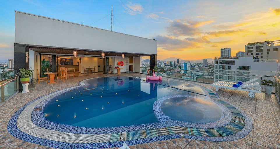 Merry Land Hotel Da Nang, Sơn Trà