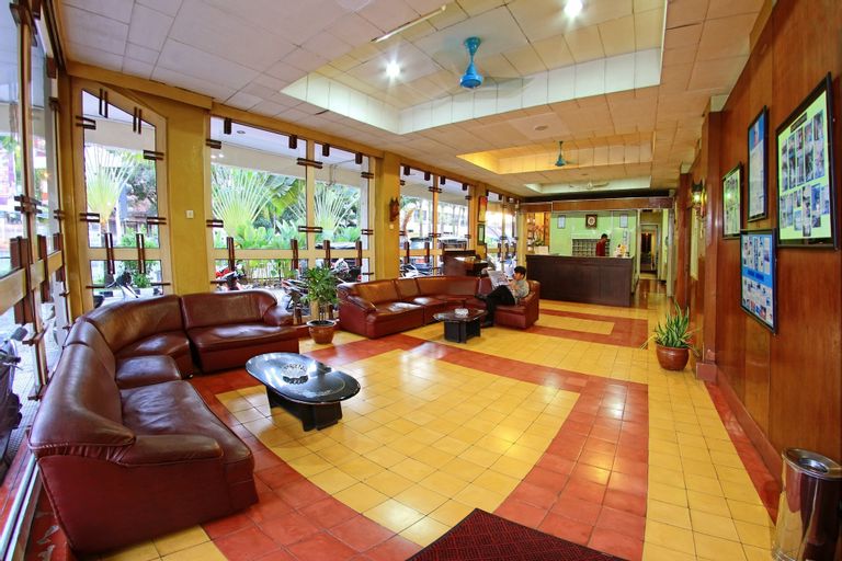 Hangtuah Hotel, Padang