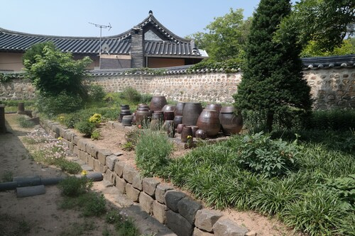 Gyeamgotaek, Seosan