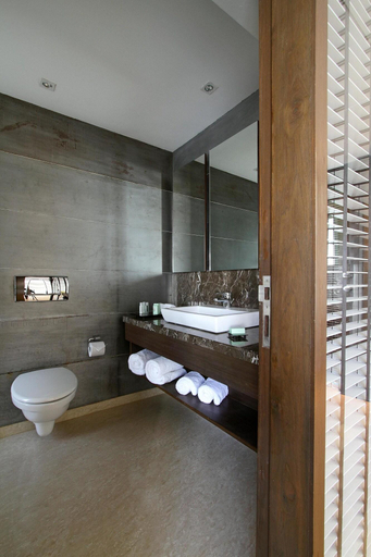 Bathroom 4, Svenska Design Hotel, Mumbai Suburban