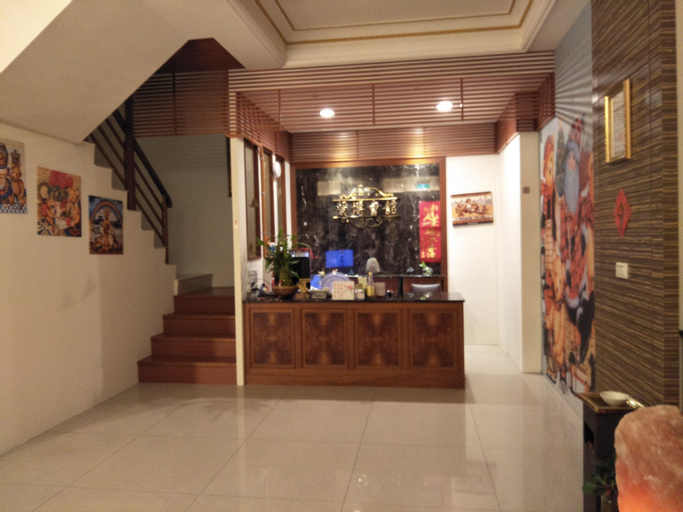 Lambo Stay, Yilan